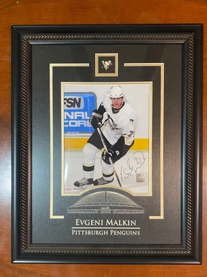 Evgeni Malkin Signed 16x20 Framed PhotoGlass Penguins Frameworth COA - Image 1 of 4