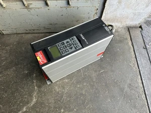 Danfoss 175Z7010 variable frequency drive - Picture 1 of 2