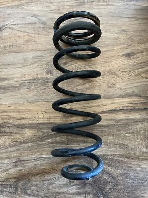 2013-2018 道奇 Ram 1500 3.6L AT 四驾驶室后线圈弹簧二手原始设备制造商 2260-92 — 第 1/4 张图片