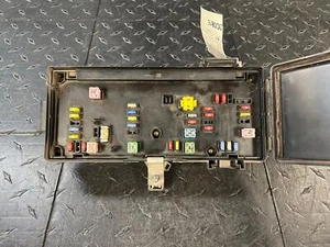 Dodge Ram 2500 2008-09 módulo de potencia totalmente integrado y caja de fusibles 6,7 L TD AT 4x4 - Imagen 1 de 7