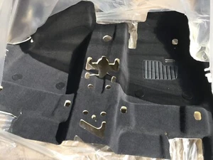 BMW F39 X2 VORDERER BODENBODENBELAG SCHWARZ 51477450565 - Bild 1 von 2