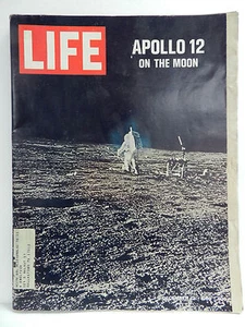LIFE MAGAZINE APOLLO 12 ON THE MOON DECEMBER 12 1969 EDITION **VERY NICE!** - Picture 1 of 2