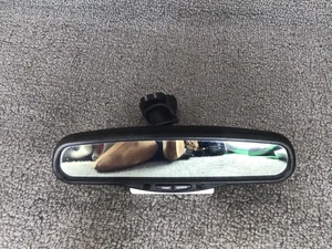 99-02 Silverado Sierra Tahoe Yukon Rear View Mirror Auto Dim Temp GNTX-177 READ - Picture 1 of 5