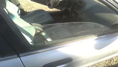 Passenger Right Front Door Glass Fits 95-02 ESTEEM 30049362 - Image 1 of 4