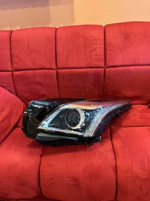 2015-2019 Cadillac CTS Headlight Xenon HID LH Left Driver Side Side OEM - Image 1 of 3