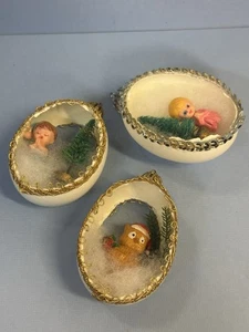 Vintage Hand Decorated Eggshell Diorama Christmas Ornaments Lot 3 - Picture 1 of 11