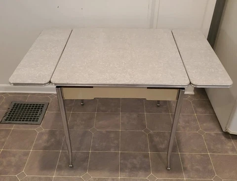 **Vintage Retro 1950s Formica Table with Slide-out Extenders** Cover