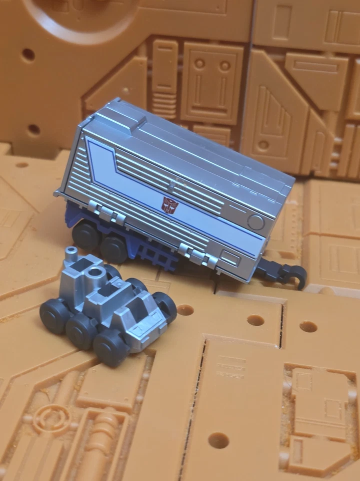 Blokees Transformers Galaxy Defender Wave 5 Optimus Prime Trailer Roller - Image 1 of 1