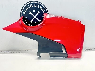 Б/у правосторонний нижний обтекатель Ducati Panigale V4 от оригинального производителя 48019182A треснутый - Изображение 1 из 4