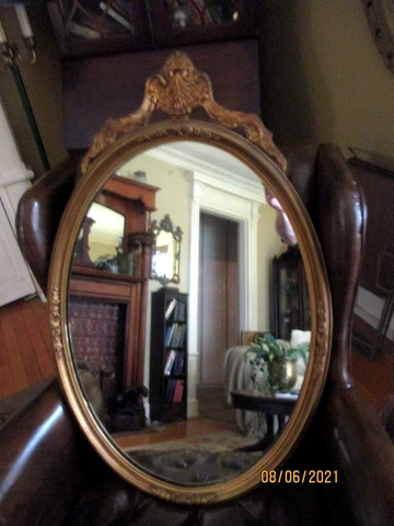 ANTIQUE  Art Nouveau     OVAL GOLD LEAFED MIRROR 24” x 19” x 2” Cover