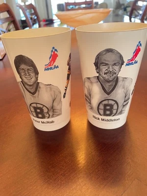 1982-83 7/11  / Coca-Cola Lot of 2 Boston Bruins NHL Hockey 12 OZ Cups MT - Image 1 of 2