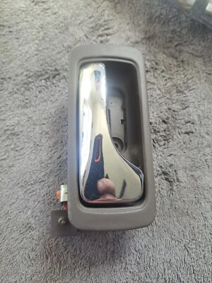 1996 - 2003 ACURA RL Rear Inside Door Handle Right Rear Interior Passenger OEM - Image 1 of 4