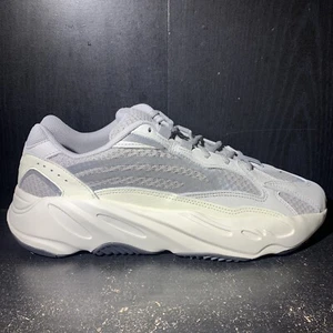 Yeezy 700 V2 Static Brand New (RIGHT FOOT ONLY) Size 11.5 - Picture 1 of 7