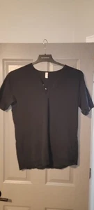 American Apparel T Shirt Mens XL Black V-Neck 100% Cotton Short Sleeve 3 Button - Picture 1 of 3