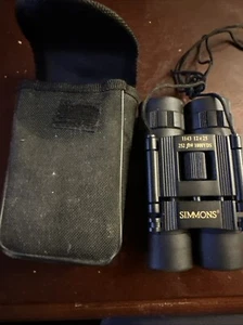 Simmons Folding 1143 Binoculars 12 X 25 (252ft@ 1000YDS) - Picture 1 of 6