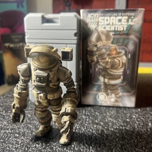 Acid Rain World AR029 Space Scientist 1/18 Broke Thumb - Picture 1 of 12