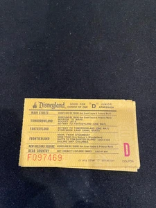 CUPONES DE BOLETO DE ADMISIÓN A DISNEYLAND VINTAGE AÑOS 70 D - Imagen 1 de 2