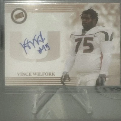 Tarjeta Press Pass 2004 automático Vince Wilfork novato RC Patriots/The U on Foto 1 de 3