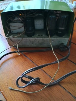 RADIO ARVIN MID CENTURY AÑOS 50 TUBO ENANO DOS TONOS COLOR 540T RESTAURADA! ¡FUNCIONA! Foto 1 de 2