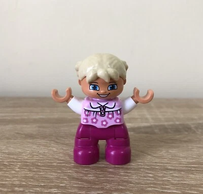 Duplo lego Waitress girl Cafe Restaurant Figure pink top & pants Toy Replacement - Image 1 of 4