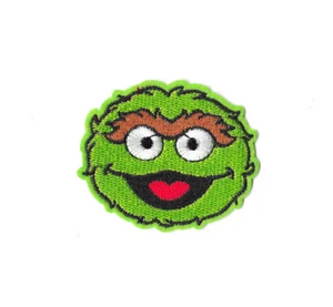 OSCAR THE GROUCH Iron on / Sew on Patch Embroidered Badge Sesame Street TV PT449 - Picture 1 of 1