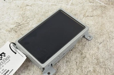 Used Front Center Infotainment Display fits: 2017 Gmc Terrain dash lower 7`` LT - Image 1 of 4