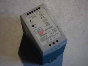 Alimentation MEAN WELL MDR 100 24 in 100/240V out 24VDC - Picture 1 of 4
