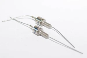 2x Leistungs-Zener-Diode v. RFT Typ SZ600/5.6 im Metallgehäuse, 5.6 V / 1 W, NOS - Picture 1 of 6