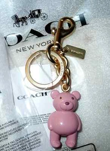 *NWT* ~ " COACH " ~ CP890 ~ " BEAR BAG " ~CHARM KEYCHAIN IN PINK WITH GOLD TONE - Picture 1 of 8