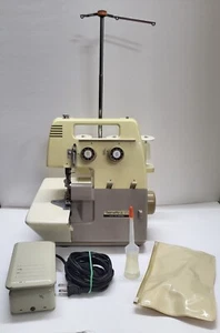 Bernette by Bernina MO-203~3 Thread Overlock/Serger w/Pedal Foot Control - Picture 1 of 9