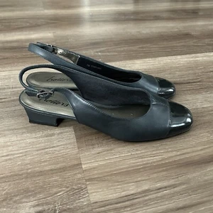 Trotters Women’s Kitten Heels Slingback 7M Blue Leather Patented Square Toe - Picture 1 of 8