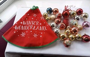 Job Lot Of Vintage Christmas Trees Baubles Including A 79 Cm Felt Tree Skirt - Picture 1 of 12