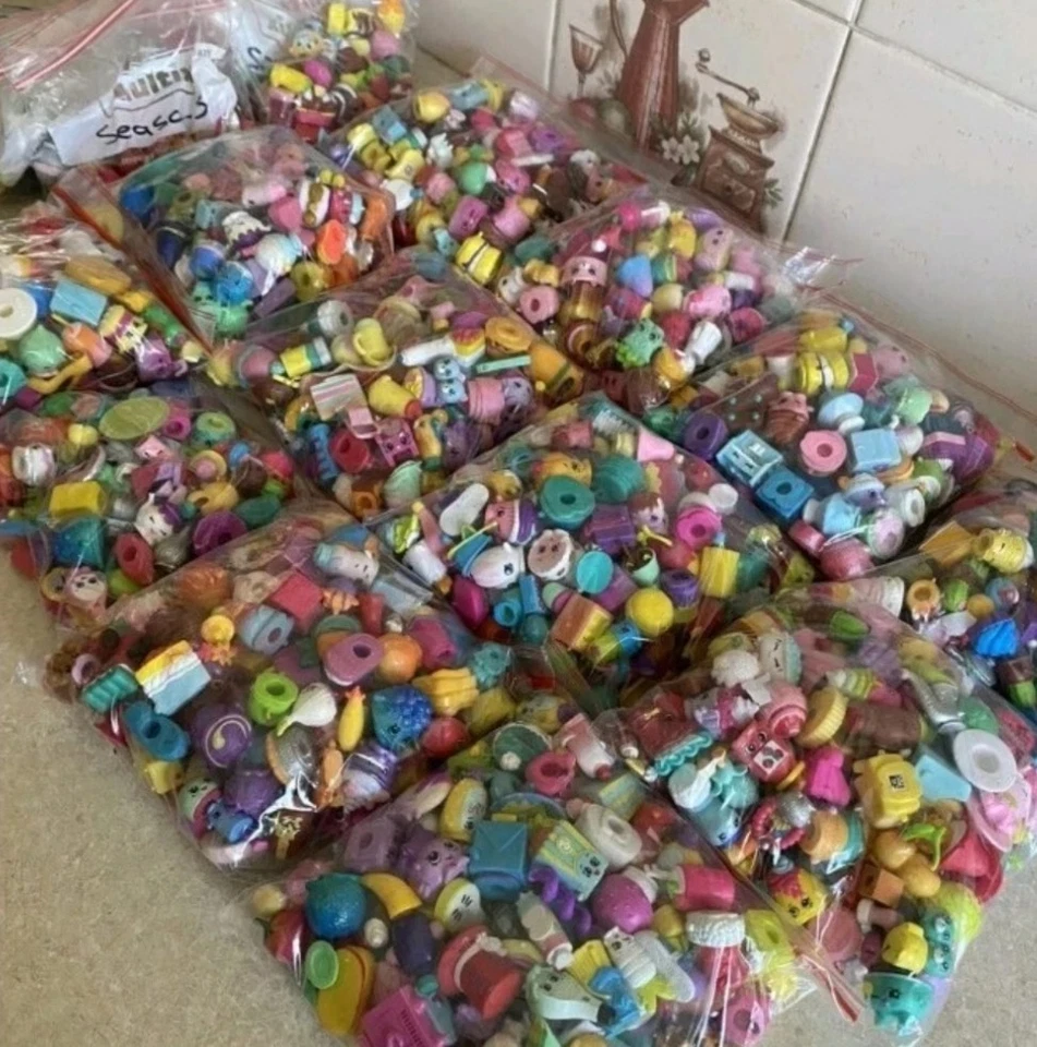 SHOPKINS  LOT OF 50 With Duplicate  - image 1 of 1
