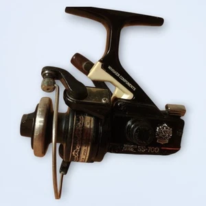 Mulinello da spinning Daiwa Whisker Carbo SS-700 bobina in carbonio usato - Foto 1 di 7