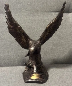 Bronze Adler Skulptur mit Flügeln nach oben - 9 Zoll hoch / 7 Zoll Spannweite - Bild 1 von 10