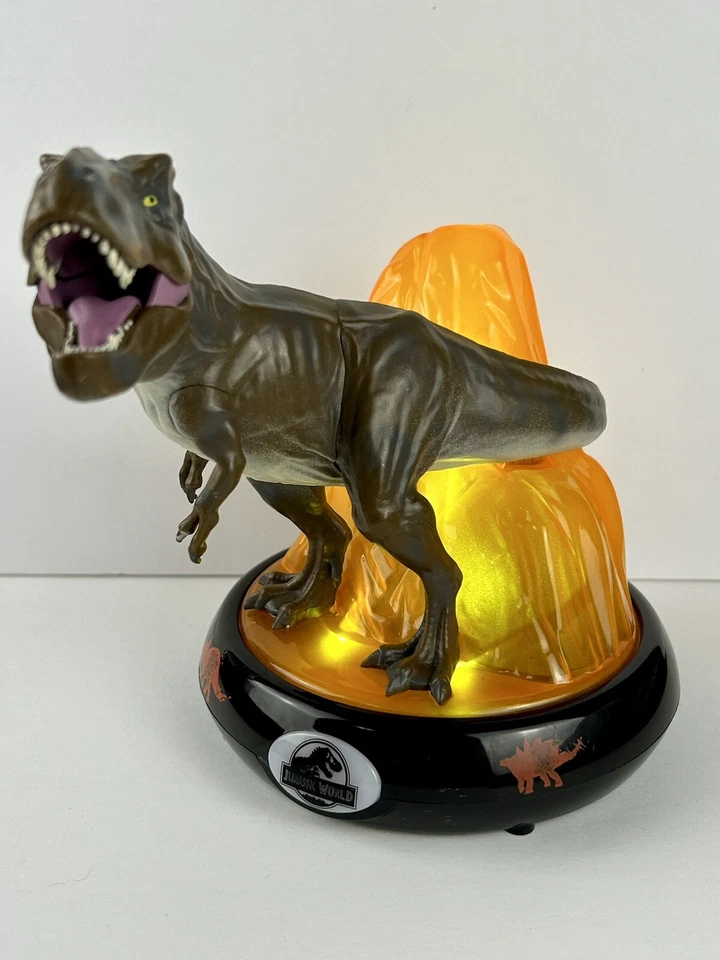 Jurassic World Park Dinosaur T Rex Night Light Volcano 2018 usado en excelente estado funciona Foto 1 de 4