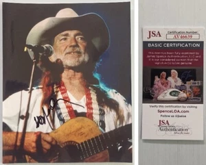 Outlaw Country Willie Nelson Signed Autograph 8x10 Photo - JSA Cert - FREE S&H! - Picture 1 of 6