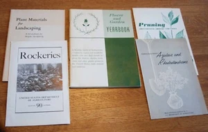 Vintage Flower and Garden Yearbook, and 4 vintage gardening booklets - Picture 1 of 2