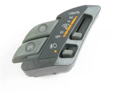 NUEVO - FUERA DE CAJA Interruptor de luz antiniebla 22535655 para 89-91 Pontiac Sunbird Foto 1 de 3