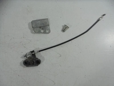 Pestillo de bloqueo del asiento trasero del pasajero Kawasaki Ninja 250 EX250 2008-2012 OEM con cable Foto 1 de 4