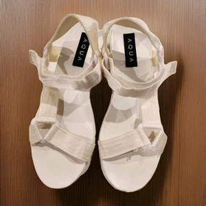Aqua Women's Cream Strappy Sandals Platform size 7'comfort Summer Everyday wear - Picture 1 of 6