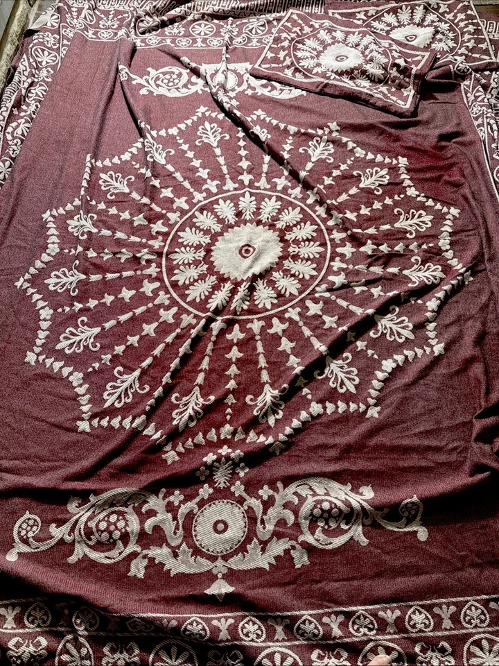 Colcha de colección 3 piezas superior tejida jacquard medallón rojo KING y 2 horas Fundas Foto 1 de 4