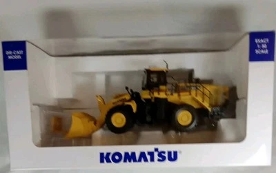 Komatsu WA600-8 Wheel Loader Wheeled Loader With Forks 1:50  Model 8153 MB - Image 1 of 4