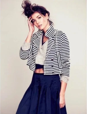 Chaqueta Blazer Náutica Free People Boxy Scuba Rayas Tejido Recortado Talla XS Foto 1 de 4