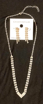 Macy's Charter Club Cristal Oro V Collar + Juego de Pendientes Colgantes Nuevo en Caja De Colección Foto 1 de 4