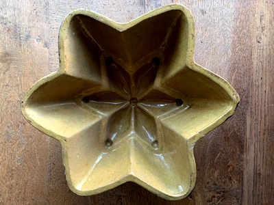 ALSACE ANCIEN MOULE A GATEAU  ETOILE  JAUNE  SOUFFLENHEIM XIXème ART POPULAIRE - Photo 1/3