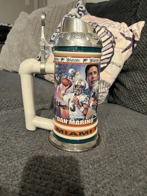 Dan Marino Danbury Mint Miami Dolphins coleccionistas Beer Stein Foto 1 de 4