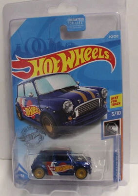 Hot Wheels mini cooper Super Treasure Hunt Long Card - Image 1 of 2