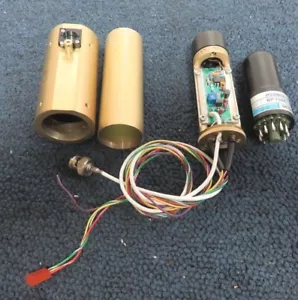Hamamatsu R928HA Modell Photomultiplierrohr mit Sockel - Bild 1 von 8