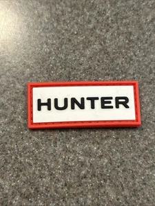 Seltene Hunter Stiefel erhöhtes Logo Buchstabe Gummi Aufnäher Patch 3/4” x 1 3/4” - Bild 1 von 4
